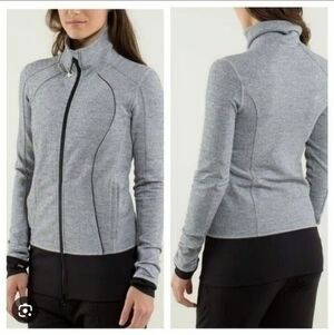 242-Lululemon Women's Gray and Black Vest
